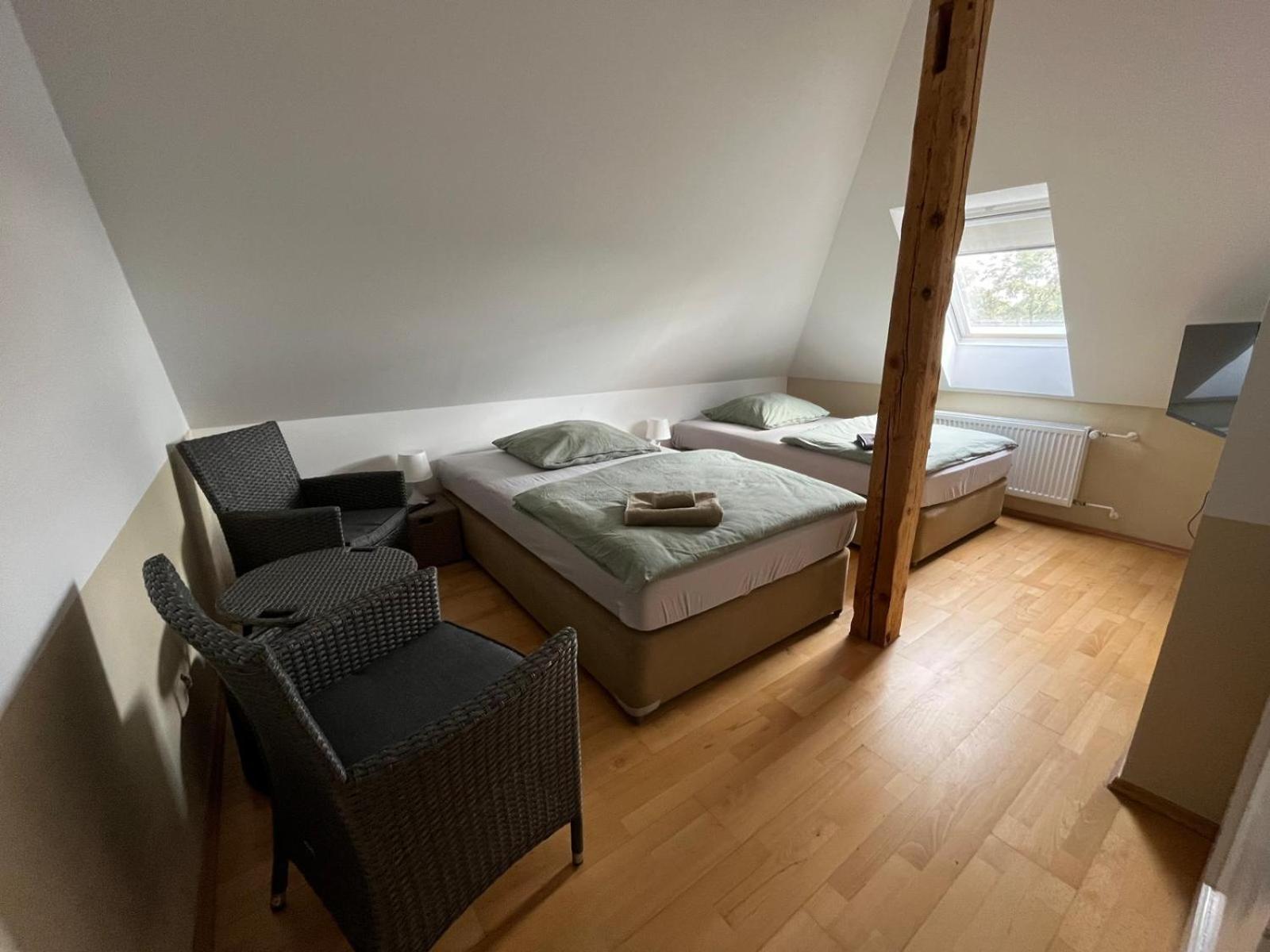 Doppelzimmer-Bad-Kuehlschrank-Tv-19 Meine ภายนอก รูปภาพ