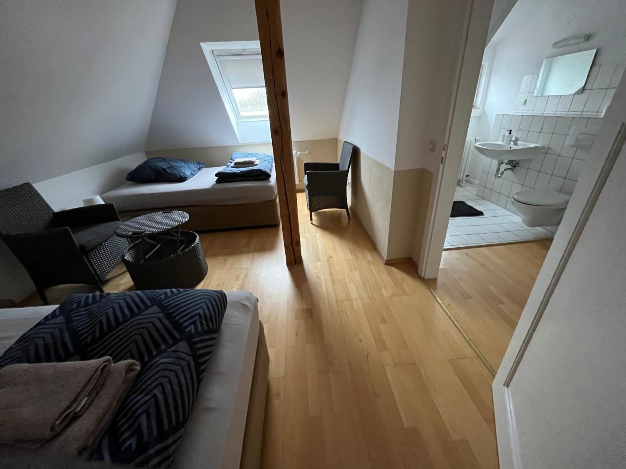 Doppelzimmer-Bad-Kuehlschrank-Tv-19 Meine ภายนอก รูปภาพ